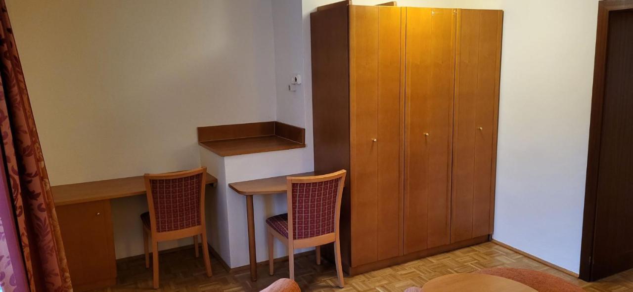 Fewo Gabi Haus Pacher Sankt Peter am Kammersberg Bagian luar foto